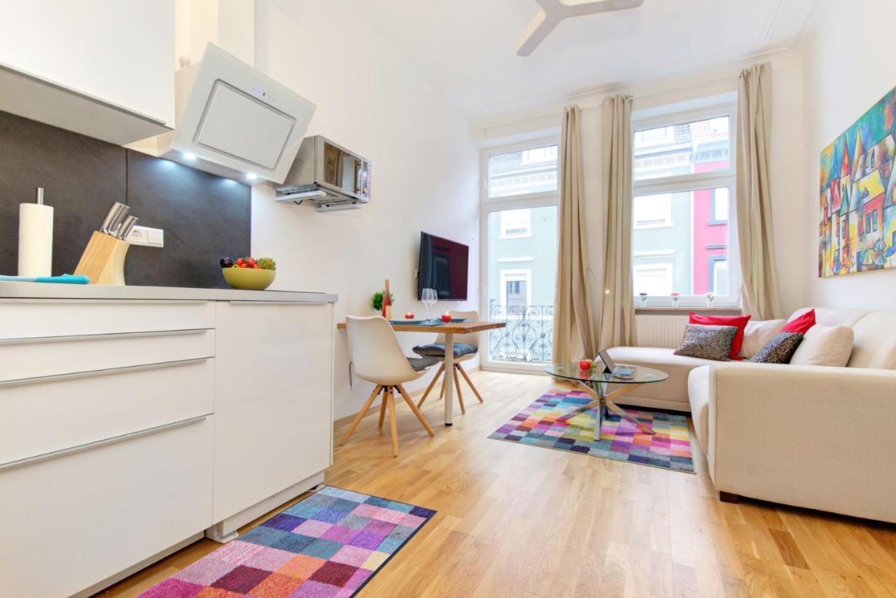 Altbaucharme In Der Stadtmitte Apartment Карлсруе Екстериор снимка